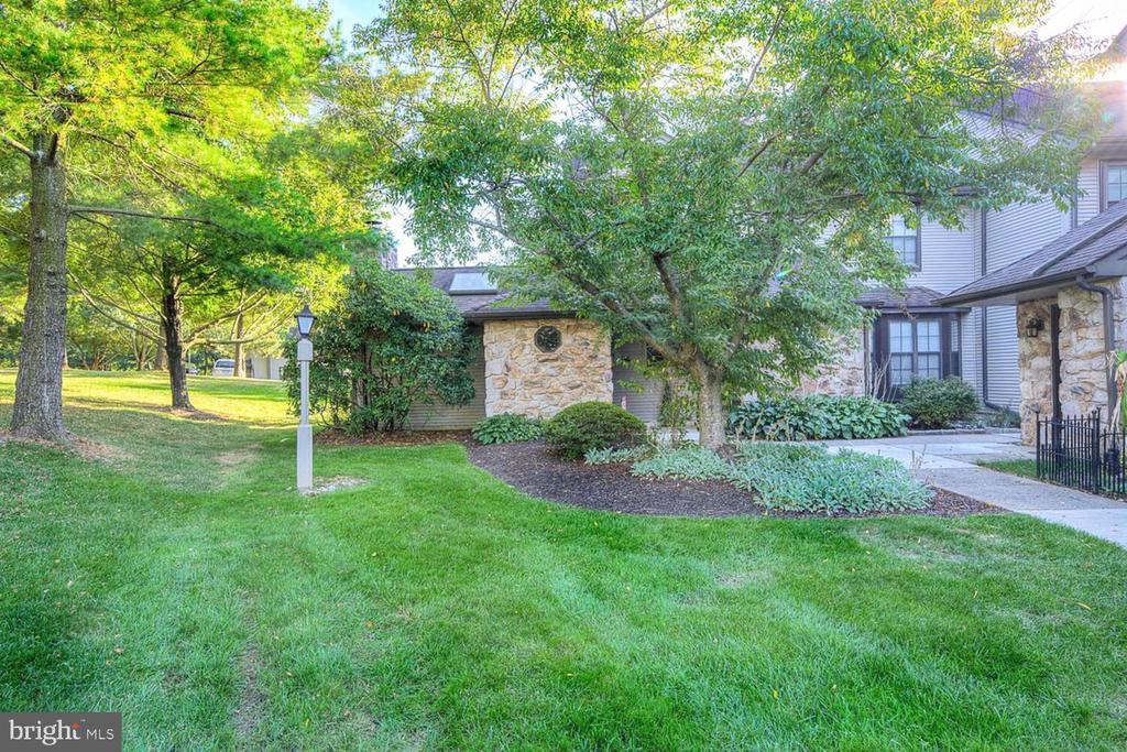 481 REDBUD COURT