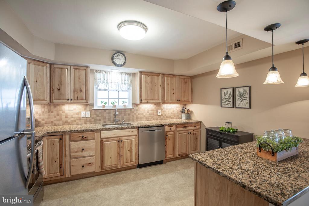 481 REDBUD COURT