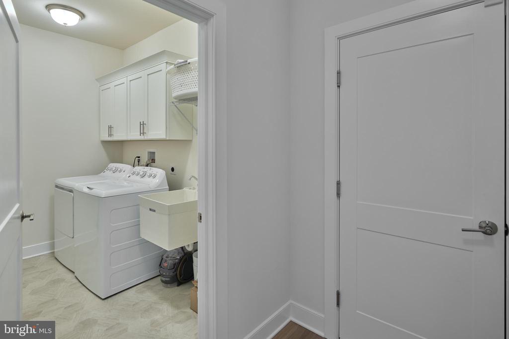 508 CARMELA WAY