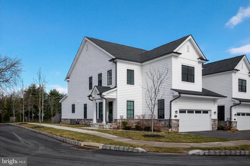 508 CARMELA WAY