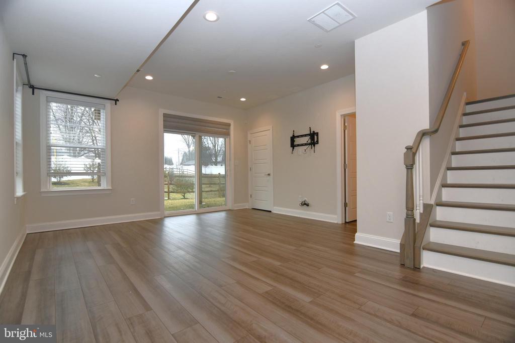 2 WARREN DRIVE