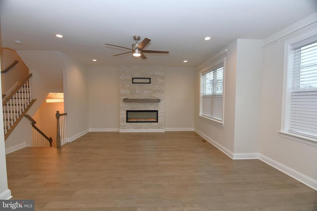 2 WARREN DRIVE