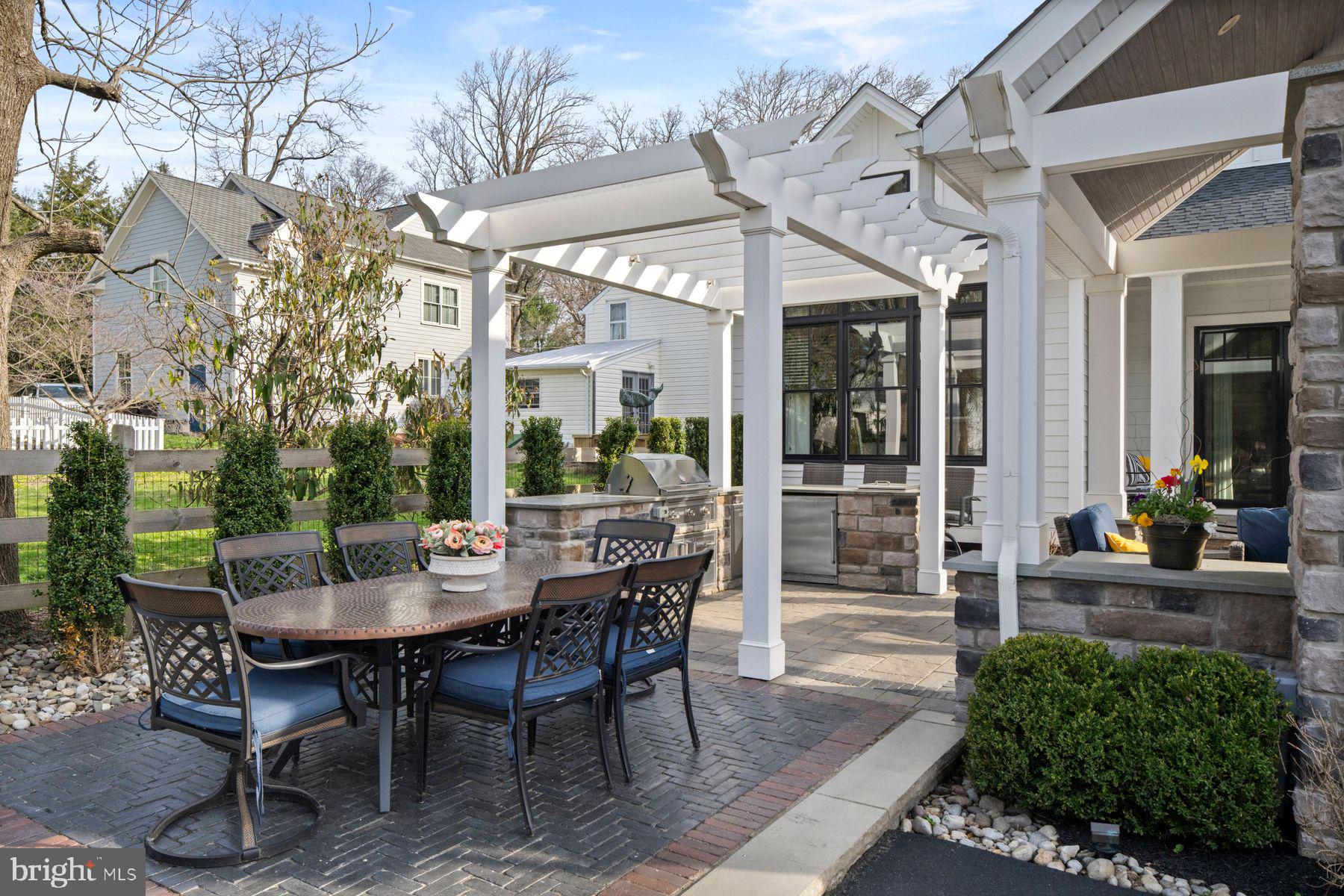 172 LAFAYETTE STREET