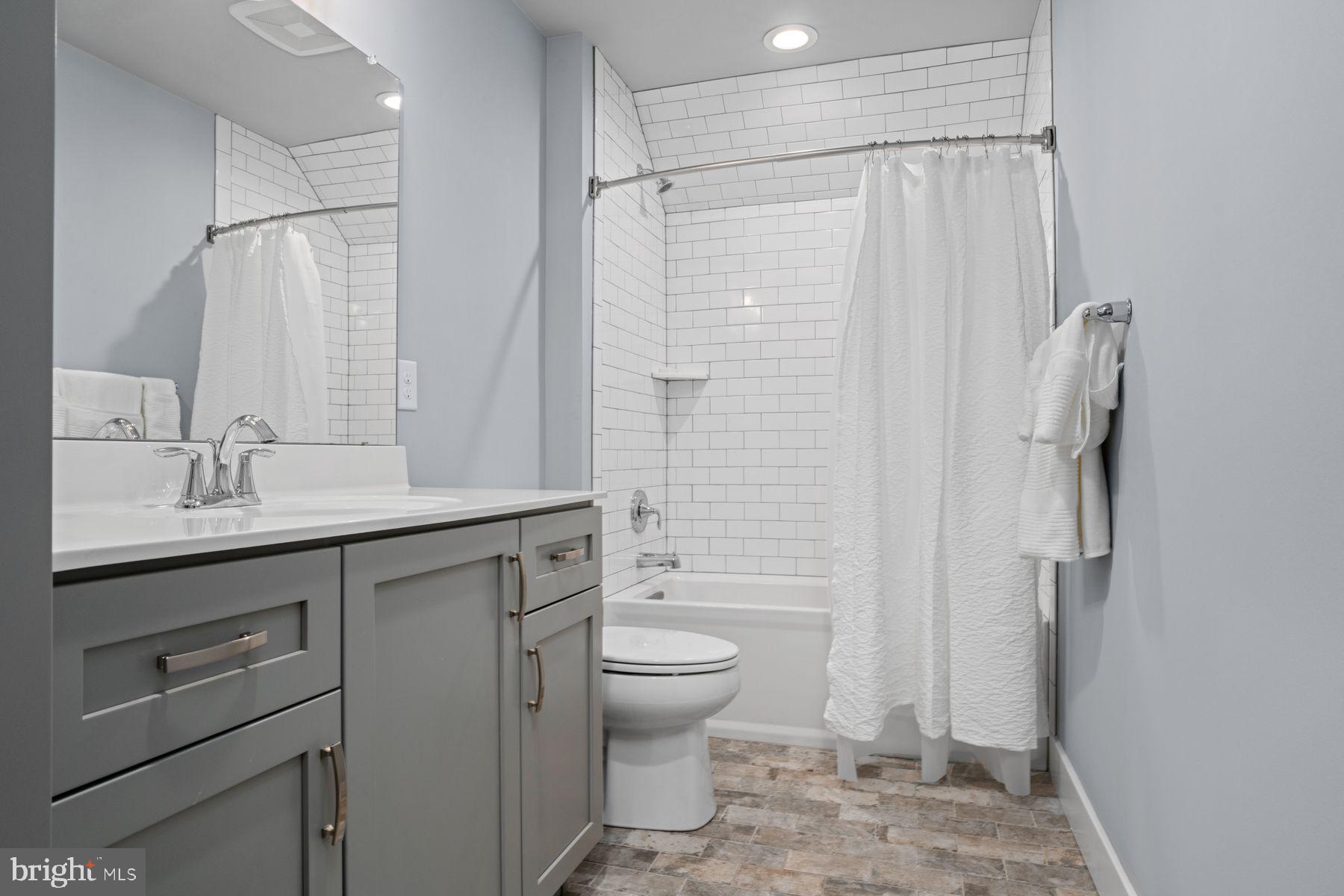 172 LAFAYETTE STREET