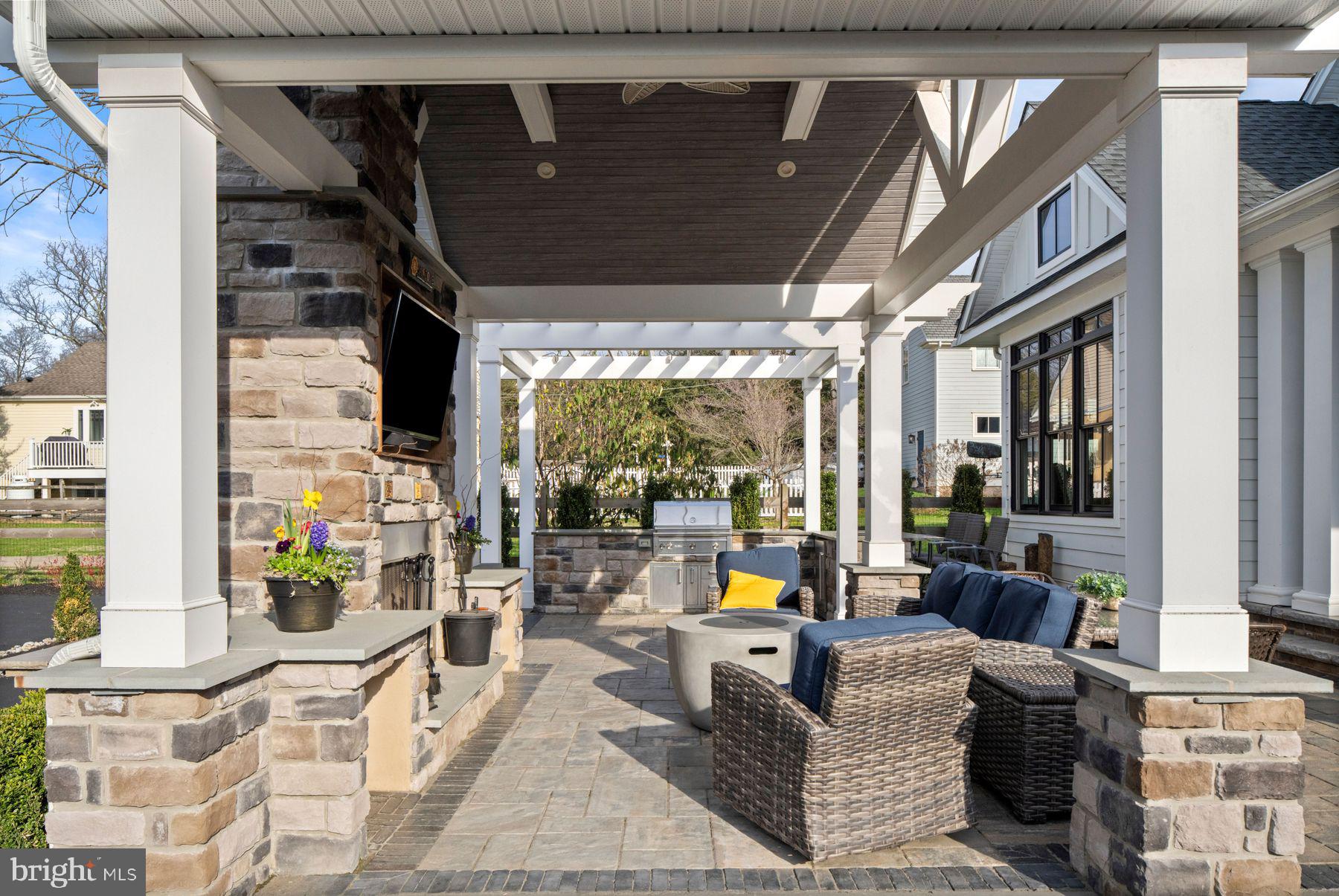 172 LAFAYETTE STREET