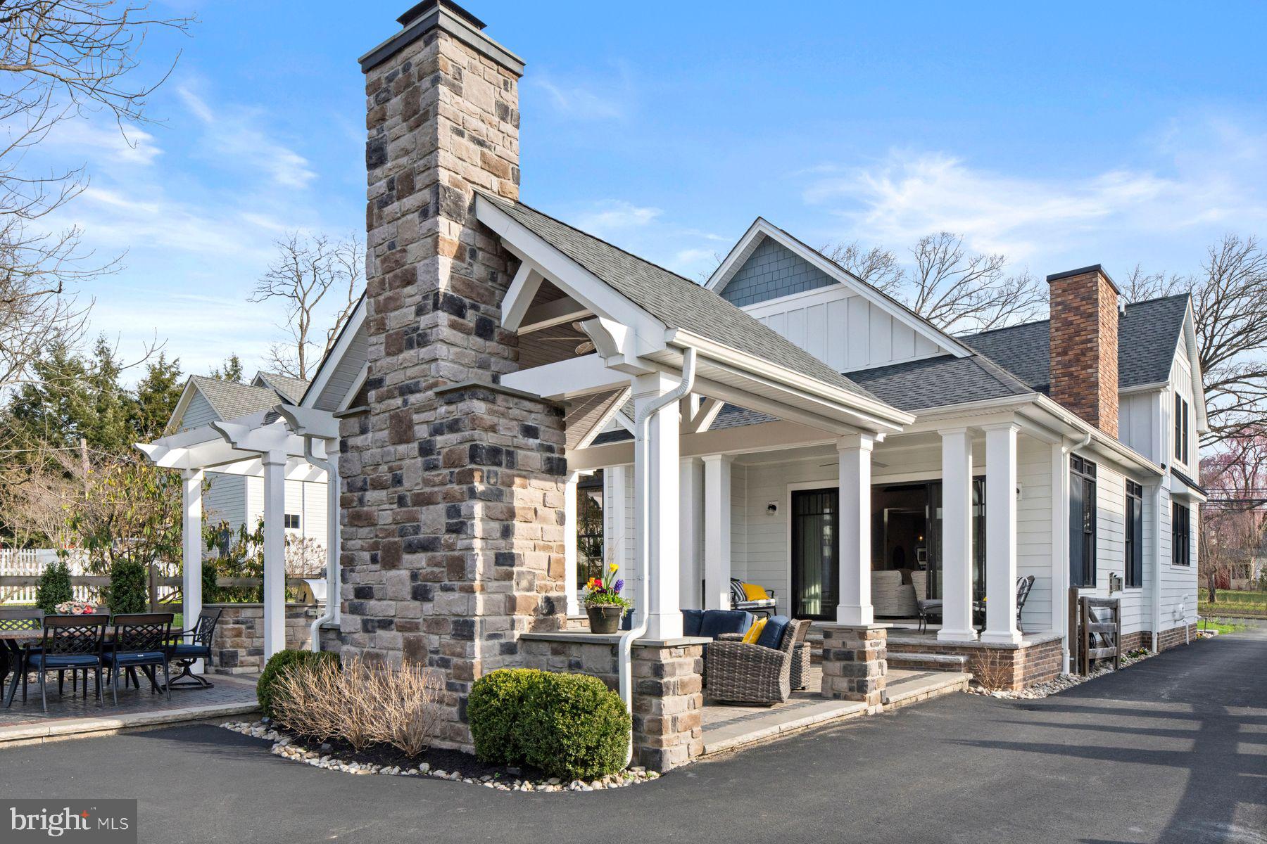 172 LAFAYETTE STREET