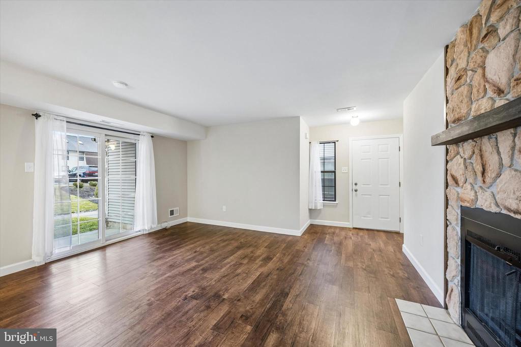 463 REDBUD COURT