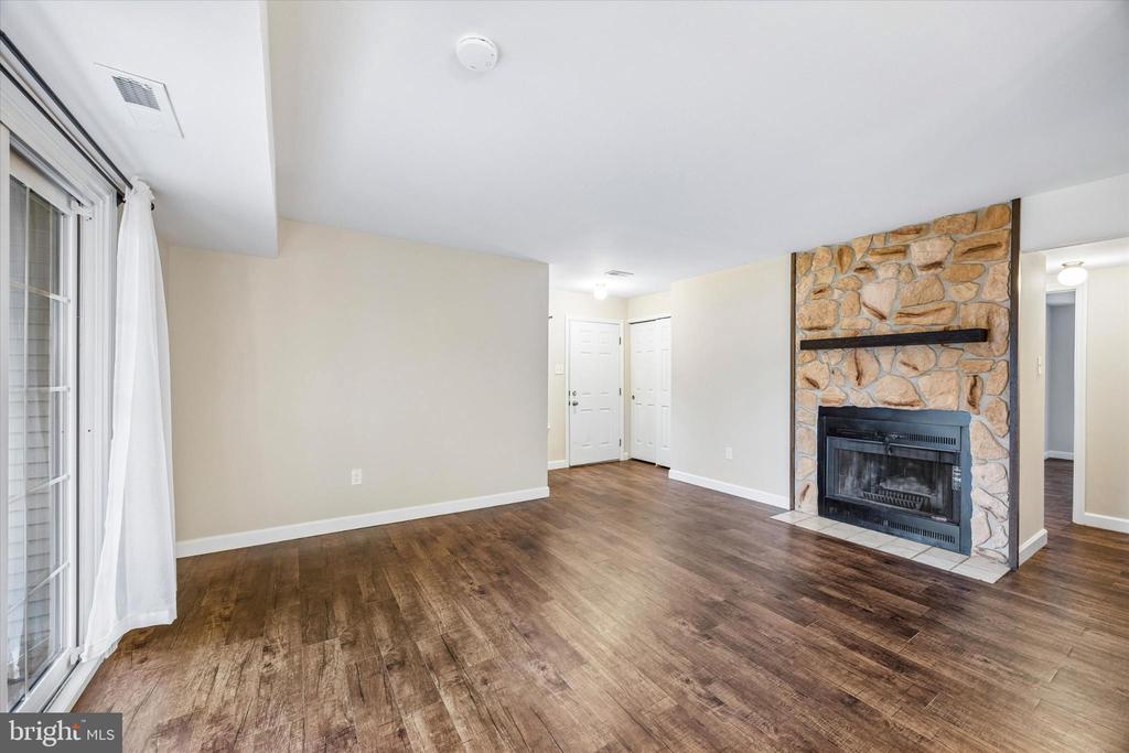 463 REDBUD COURT
