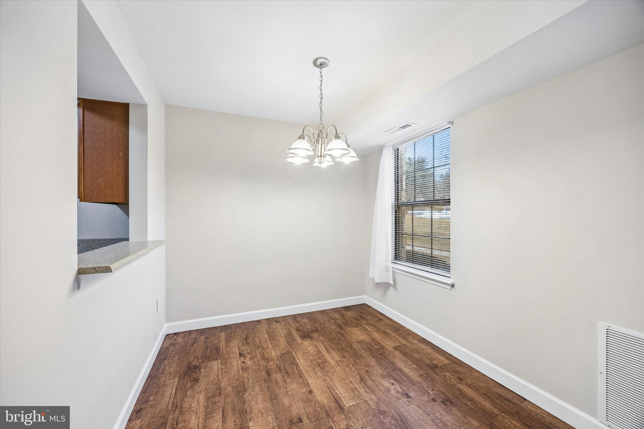 463 REDBUD COURT
