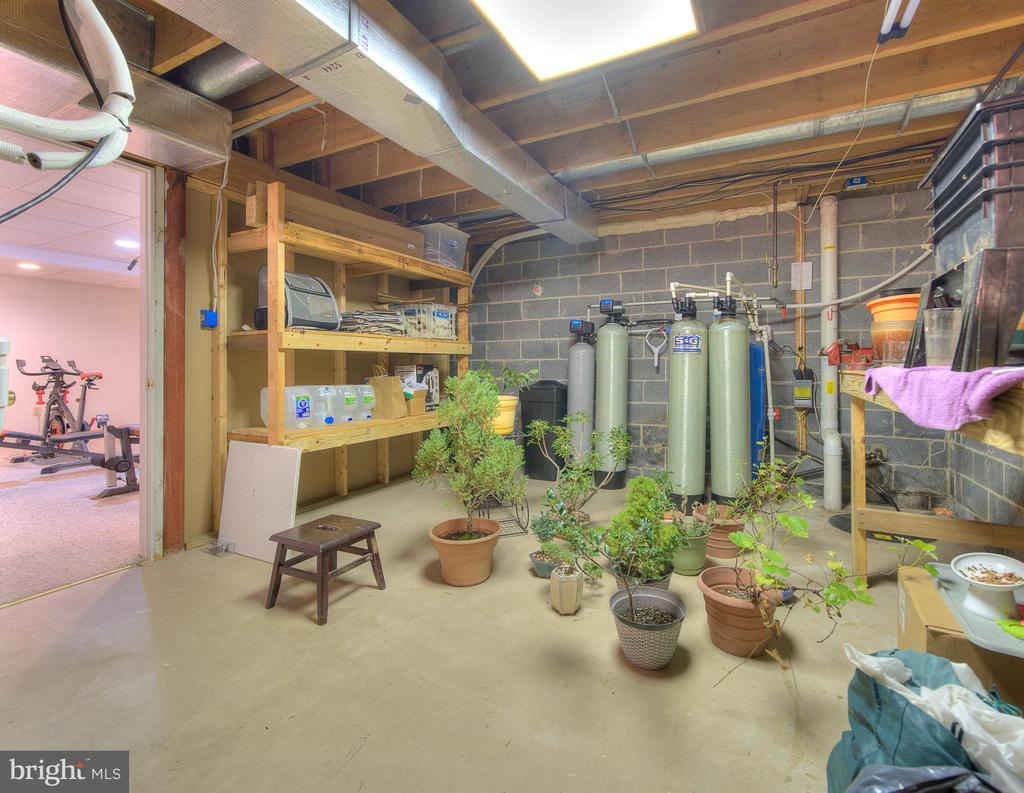 30 JOHN DYER WAY