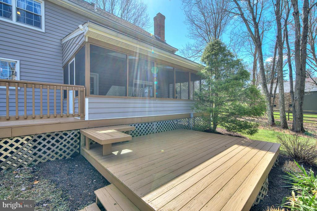 30 JOHN DYER WAY