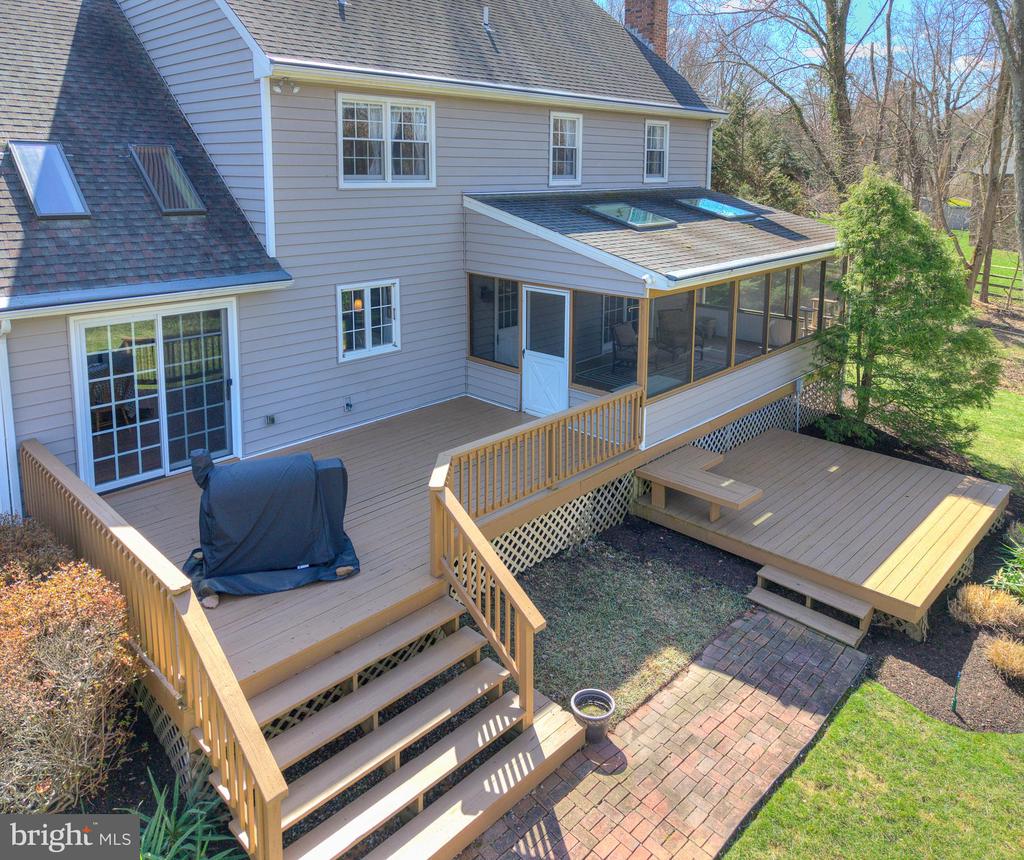 30 JOHN DYER WAY