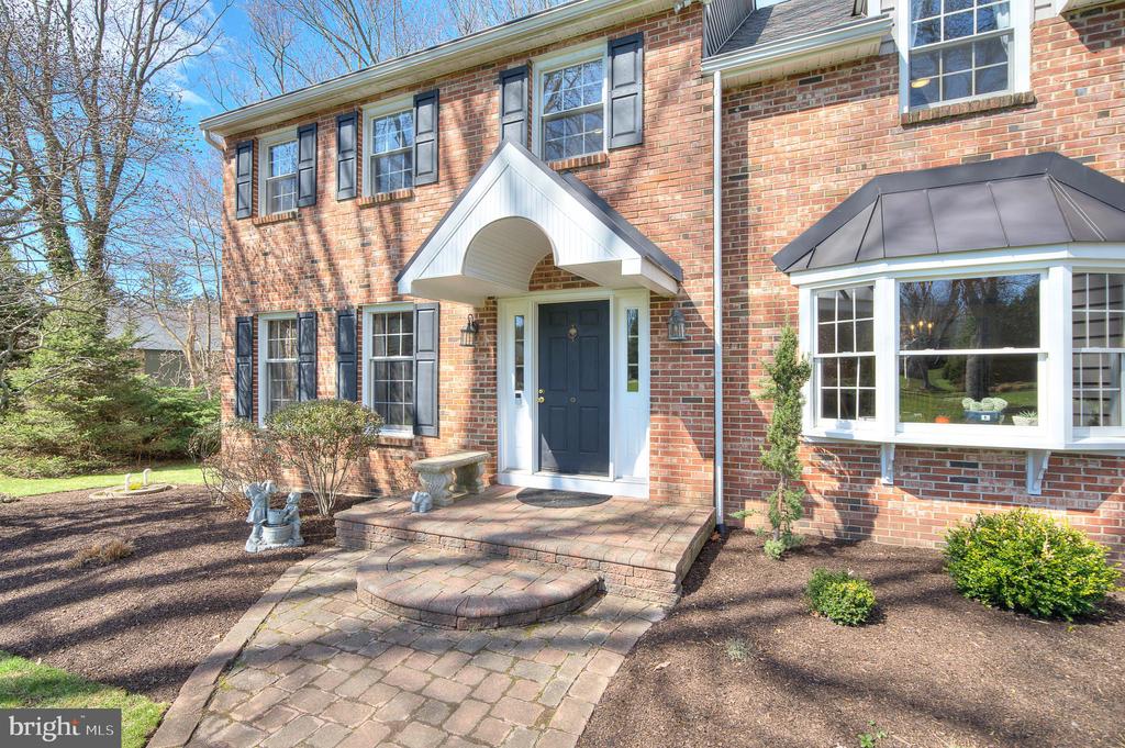 30 JOHN DYER WAY