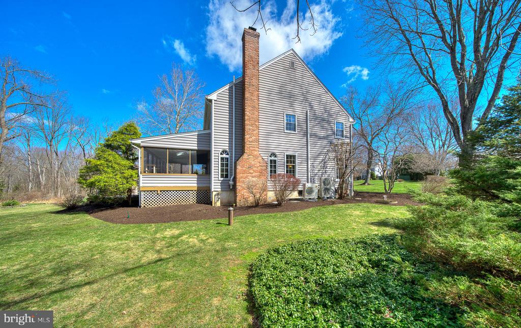 30 JOHN DYER WAY