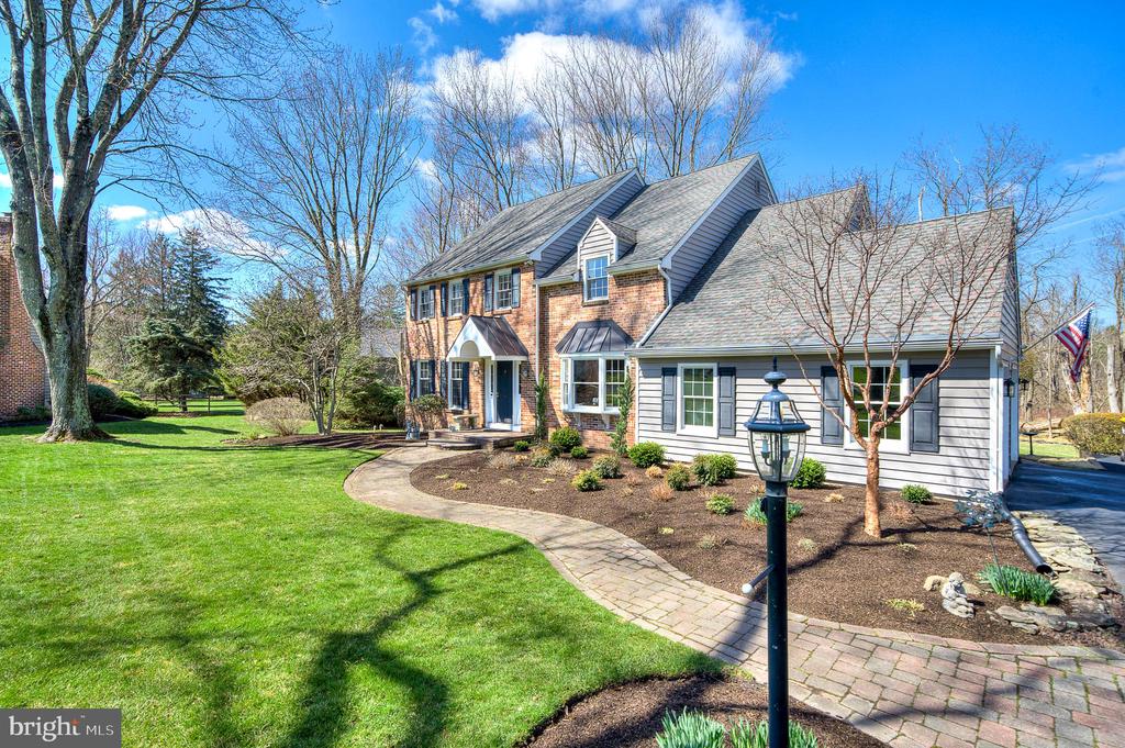 30 JOHN DYER WAY