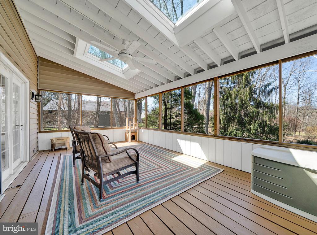 30 JOHN DYER WAY