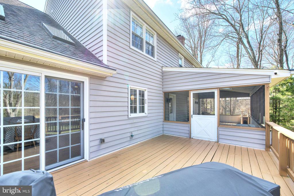 30 JOHN DYER WAY