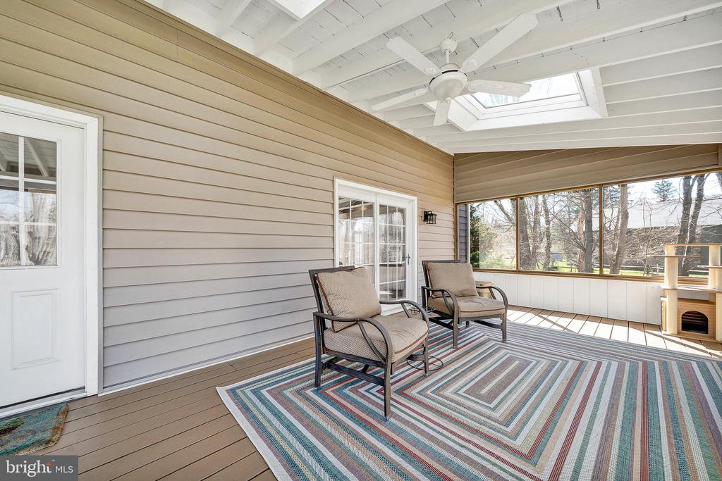 30 JOHN DYER WAY