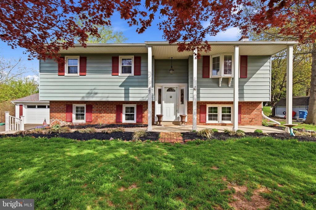 157 BLUE JAY ROAD