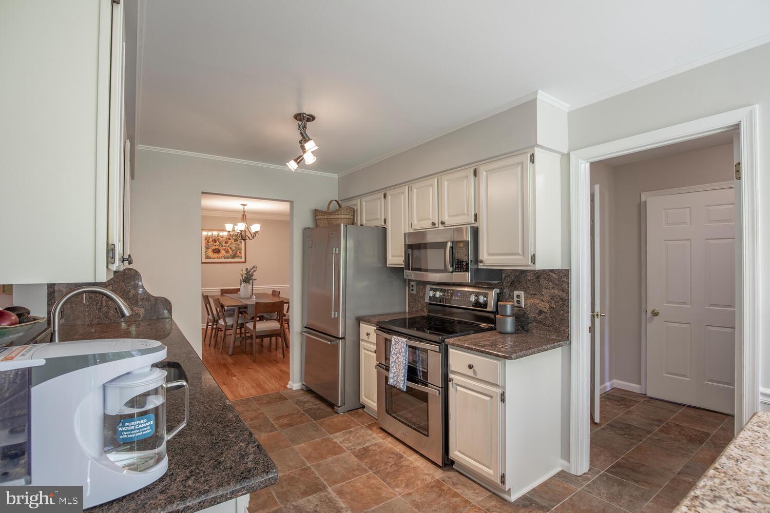 3584 WINDRIDGE DRIVE