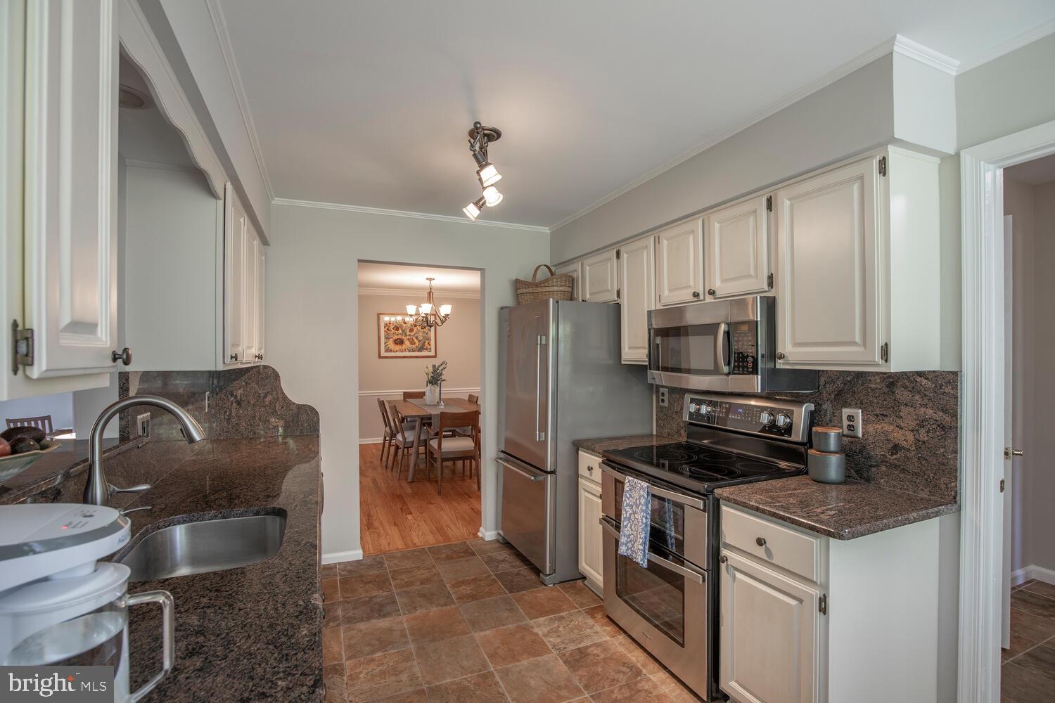 3584 WINDRIDGE DRIVE