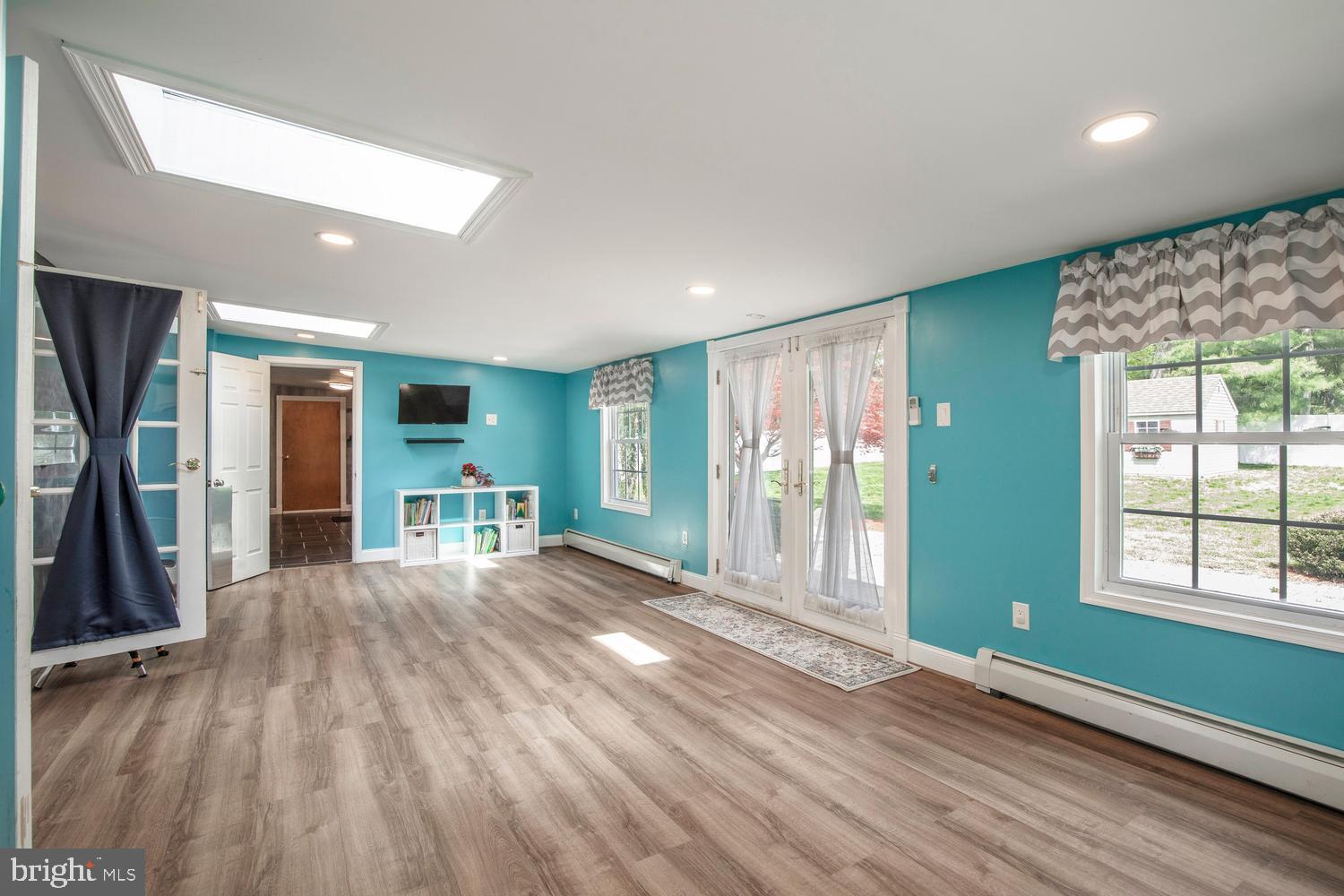 251 UPPER HOLLAND ROAD