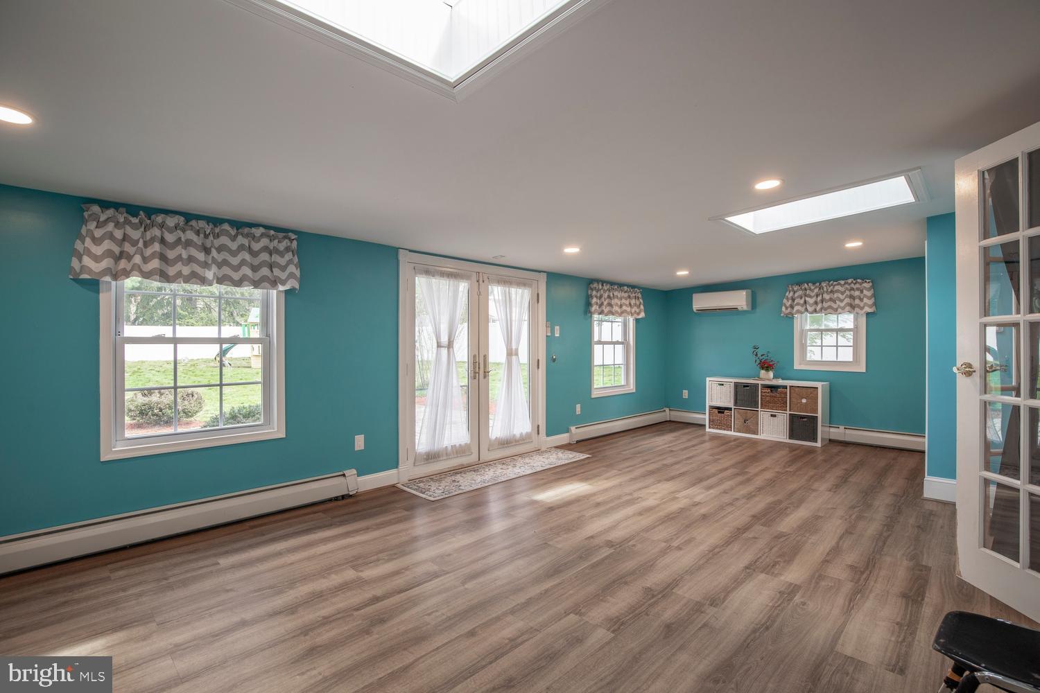 251 UPPER HOLLAND ROAD