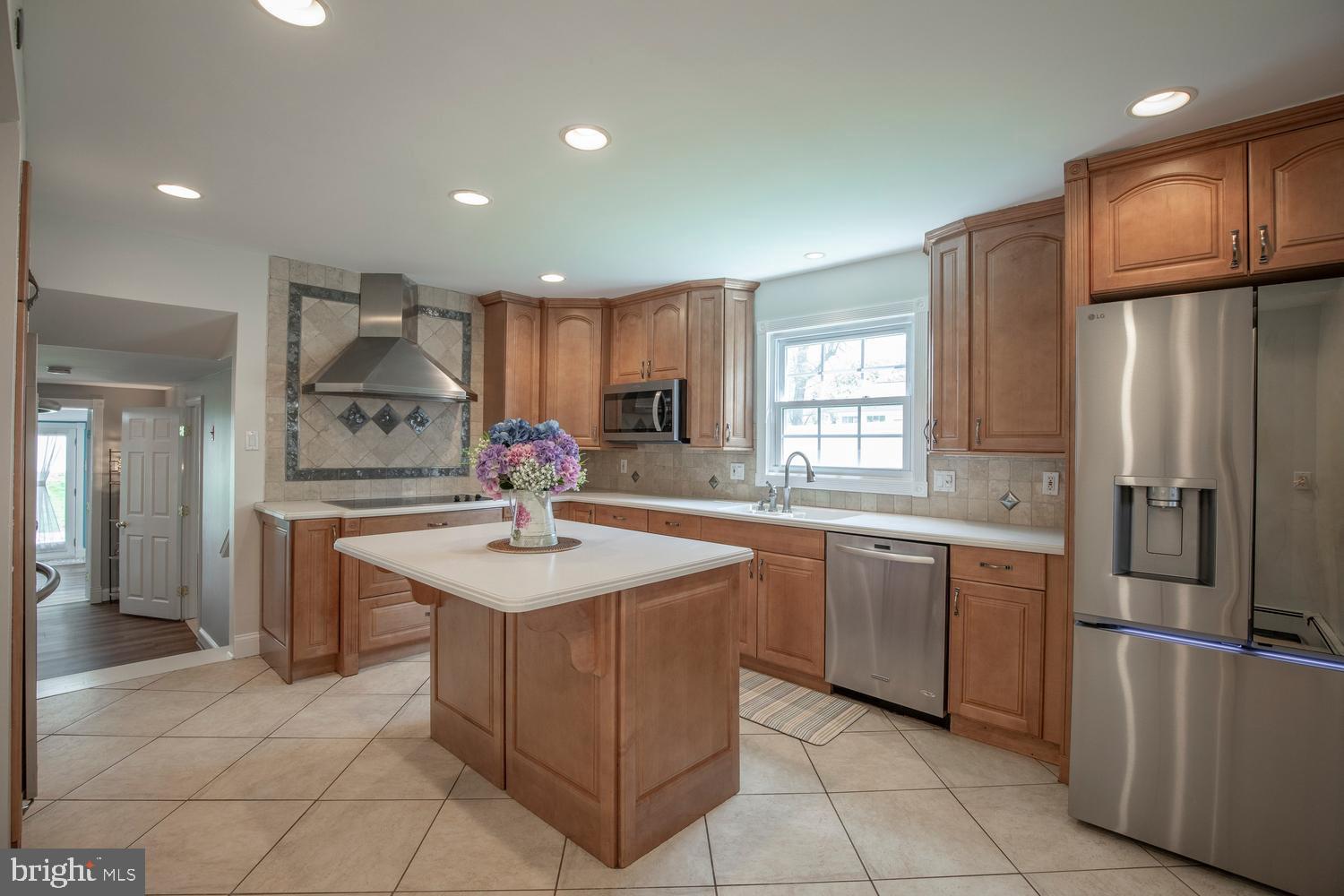 251 UPPER HOLLAND ROAD