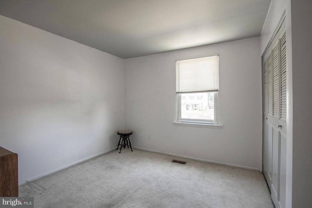 3237 FARRAGUT COURT