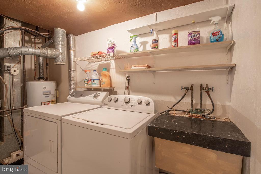 3237 FARRAGUT COURT