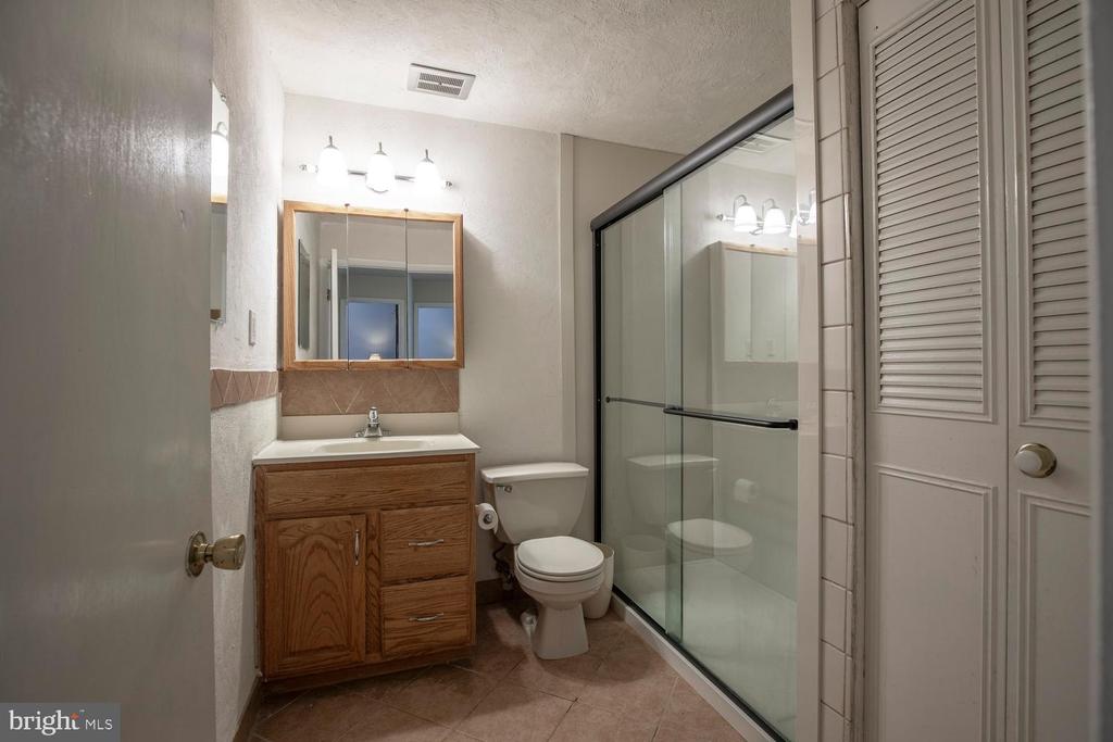 3237 FARRAGUT COURT