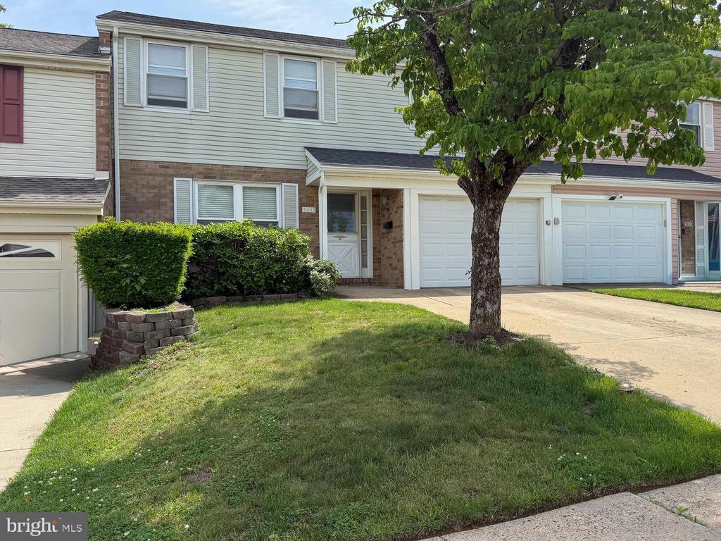 3237 FARRAGUT COURT