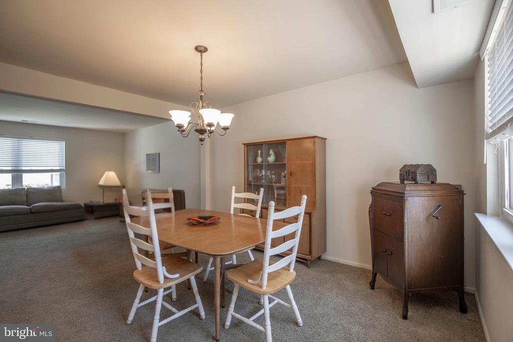 3237 FARRAGUT COURT