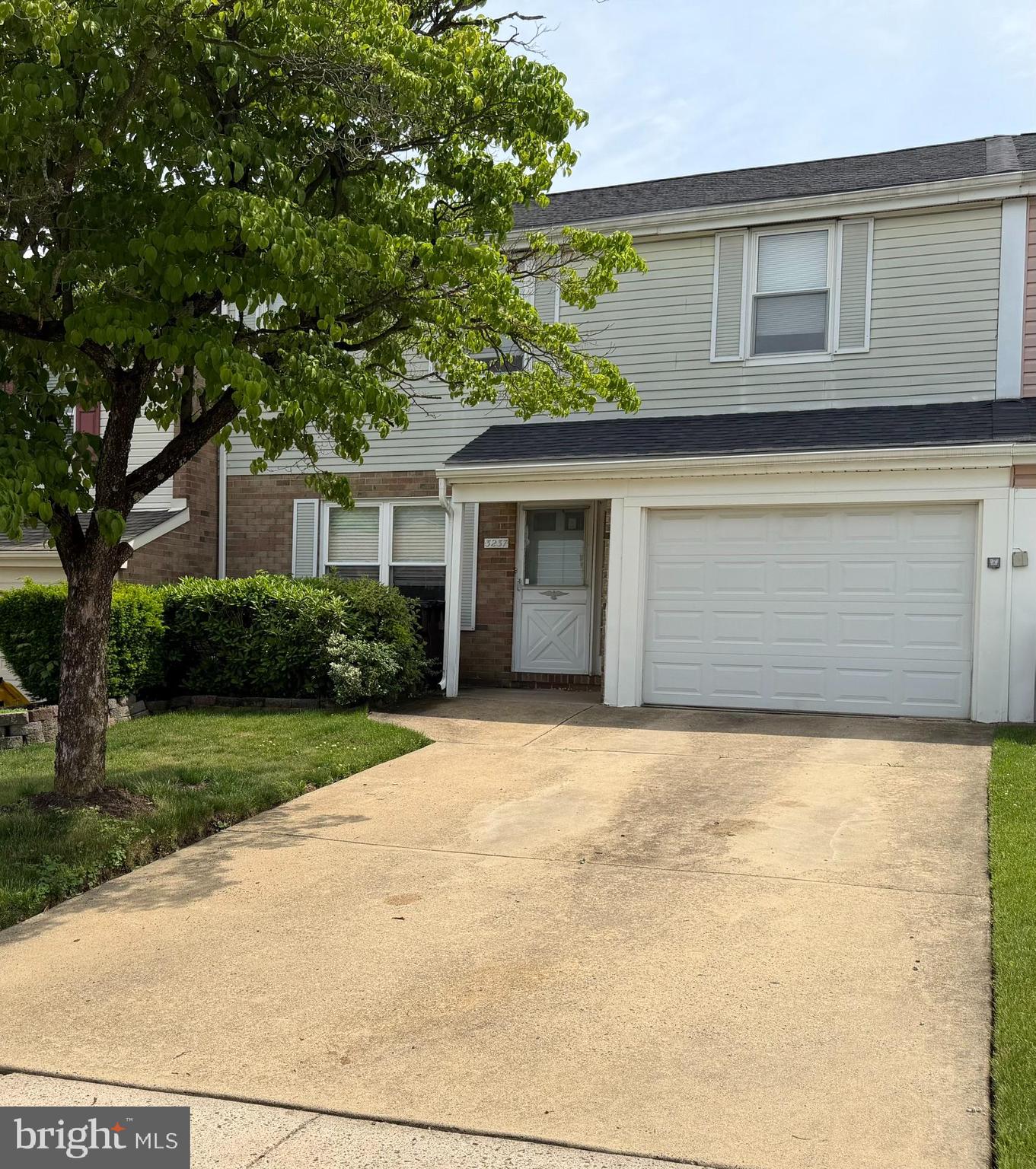 3237 FARRAGUT COURT