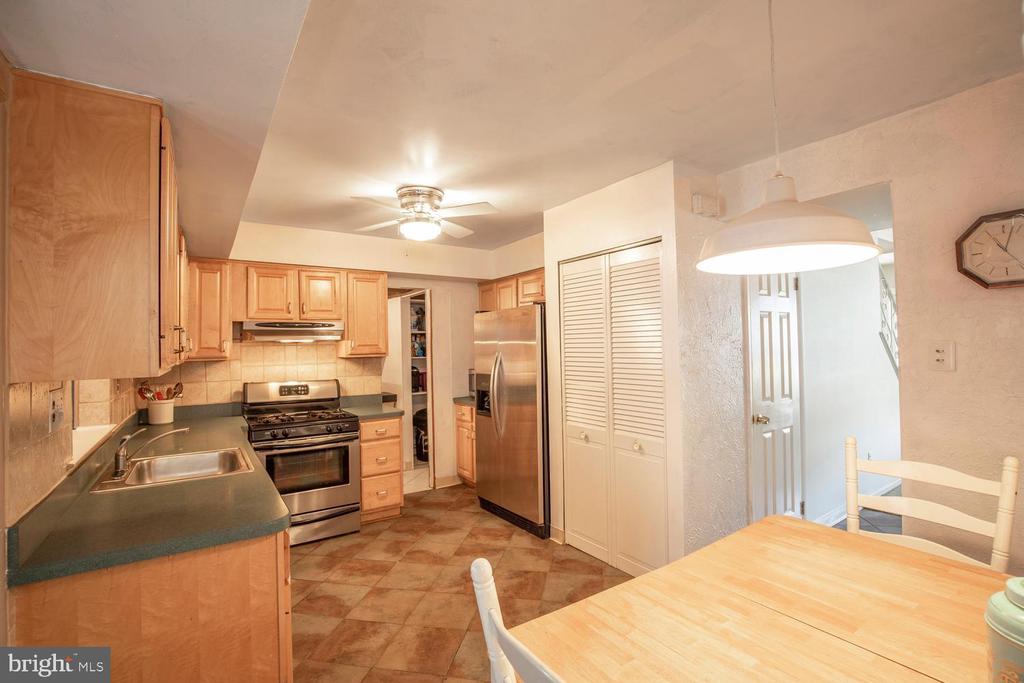 3237 FARRAGUT COURT