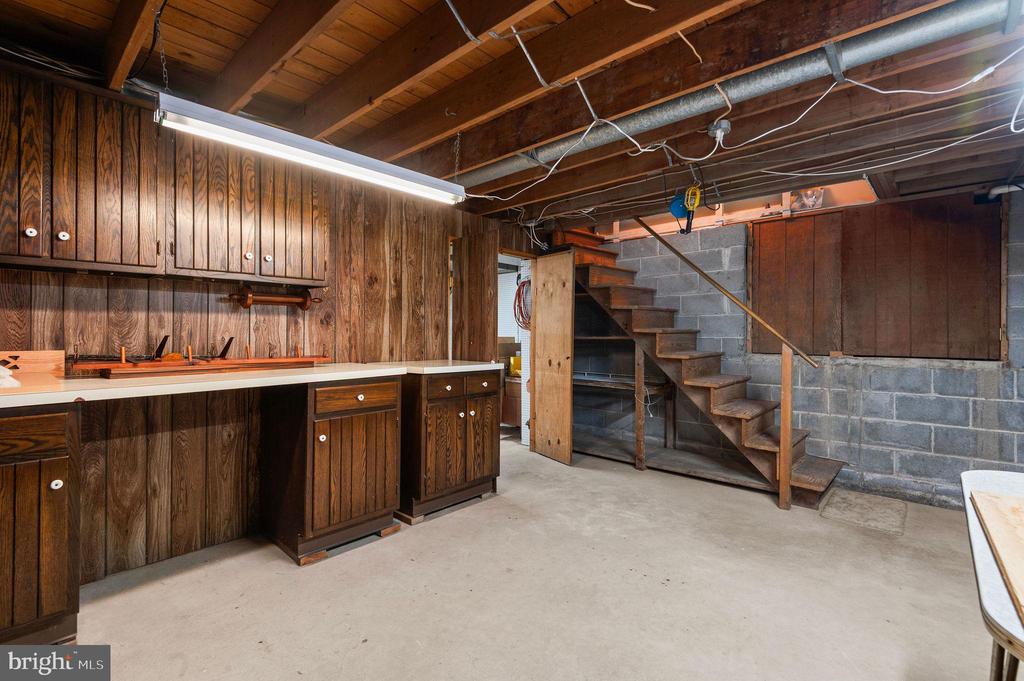 330 HILLTOWN PIKE
