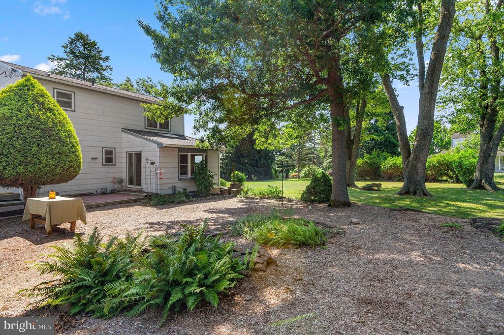 330 HILLTOWN PIKE