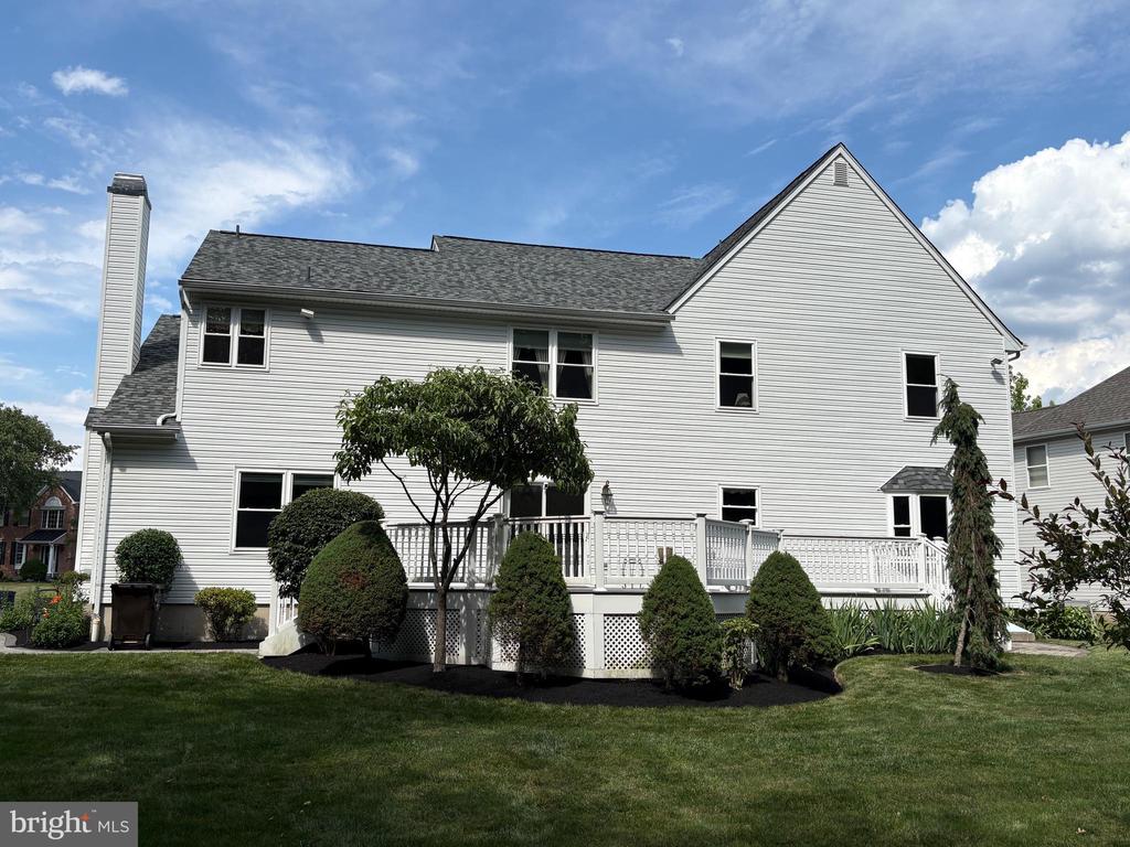 412 PARKVIEW CIRCLE