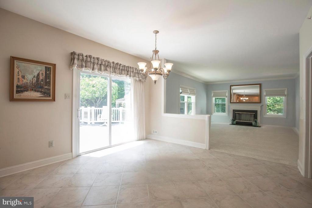 412 PARKVIEW CIRCLE