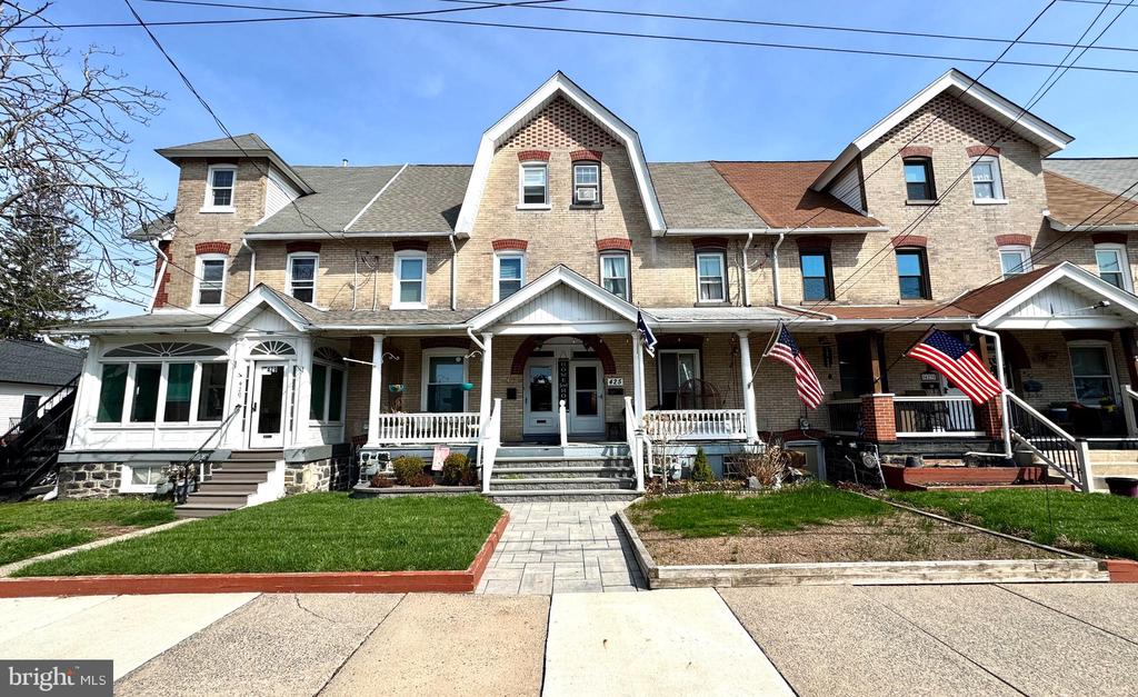 425 JUNIPER STREET