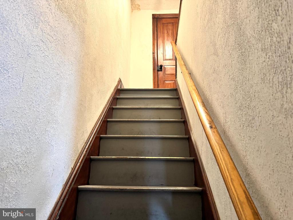 425 JUNIPER STREET