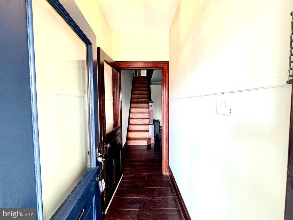 425 JUNIPER STREET