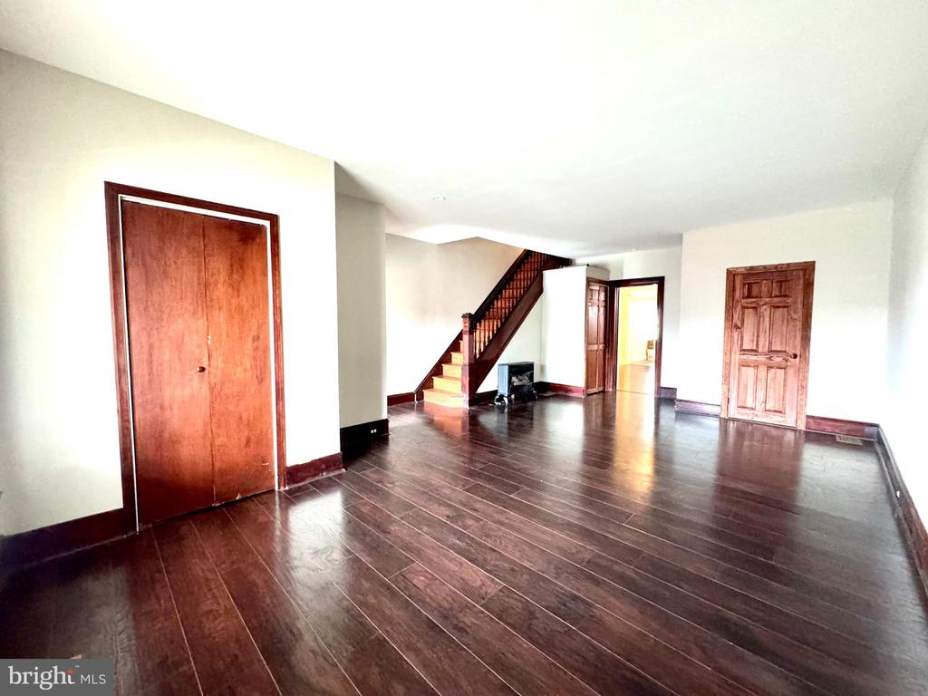 425 JUNIPER STREET