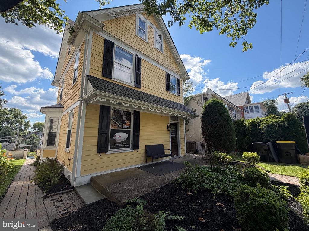 156 GREEN STREET