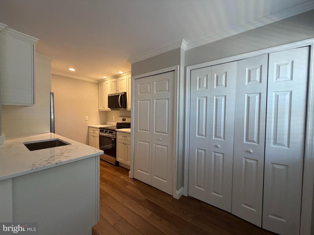 403 S MAIN STREET Unit: 105