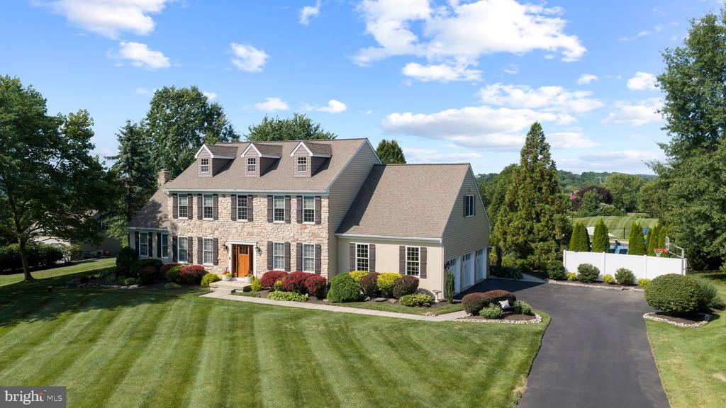 3821 FOUNTAIN CIRCLE
