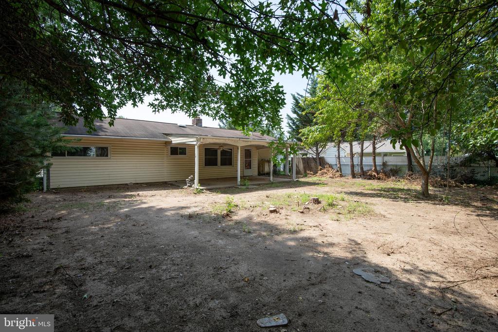 327 STONYBROOK DRIVE
