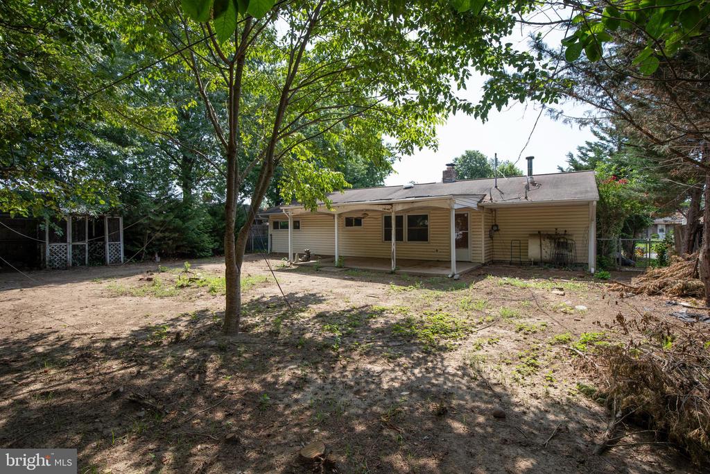327 STONYBROOK DRIVE