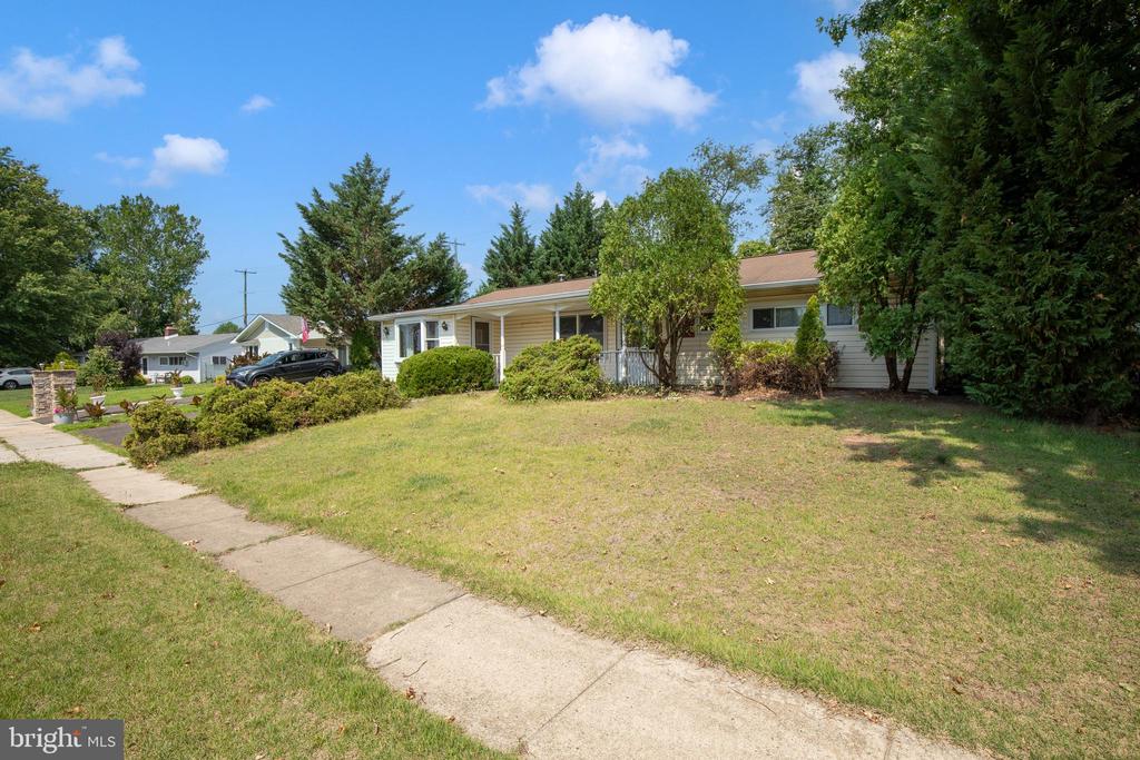 327 STONYBROOK DRIVE