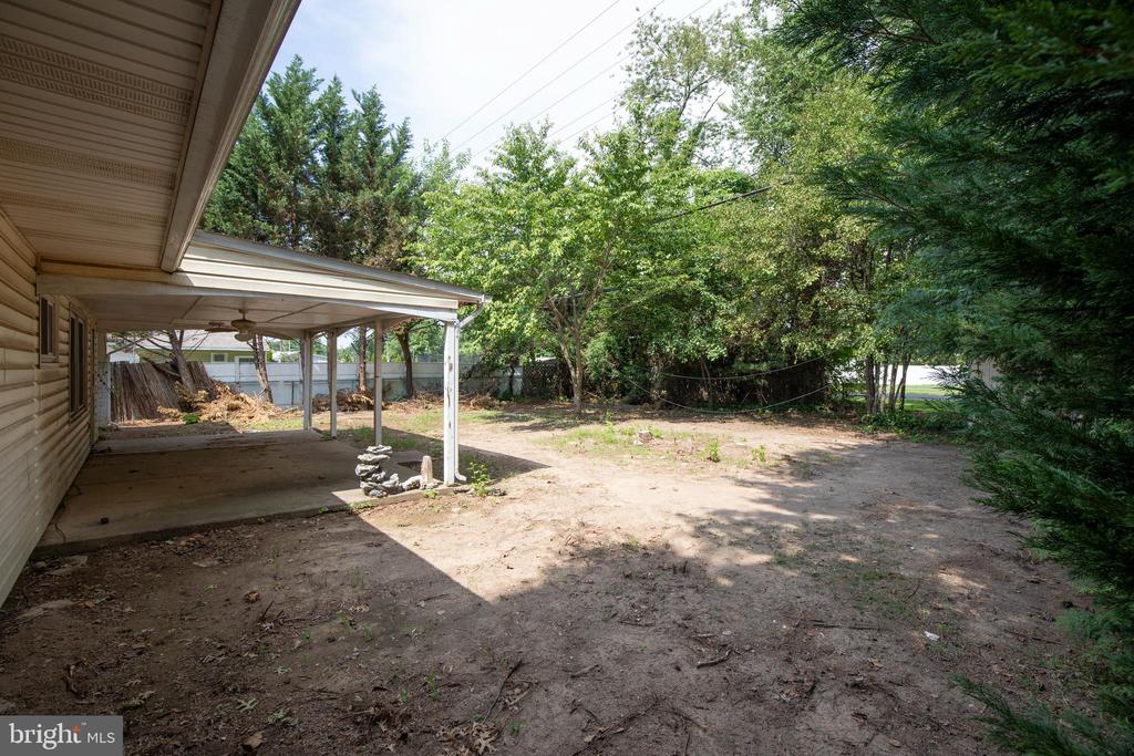 327 STONYBROOK DRIVE